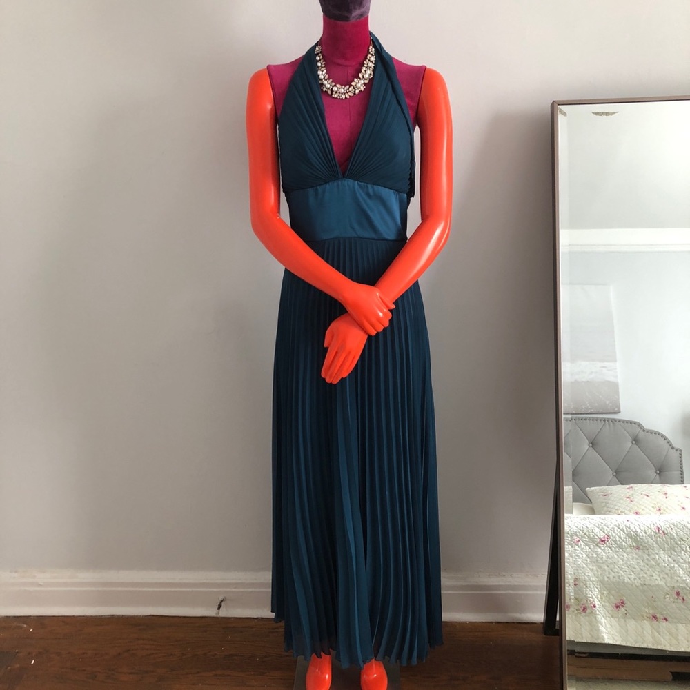 DRESS - SEXY MAXI - LOW CUT - ABS